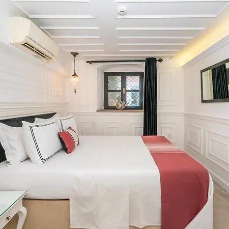 فندق Siyah Lale Cunda 1841 (adults Only) 2*