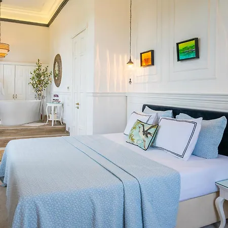 Siyah Lale Cunda 1841 (adults Only) فندق 2*