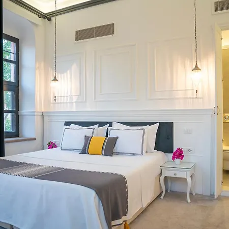 فندق Siyah Lale Cunda 1841 (adults Only) 2*