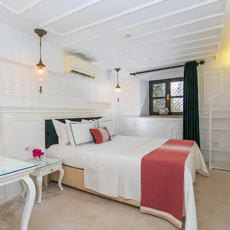 Siyah Lale Cunda 1841 (adults Only) فندق Ayvalı